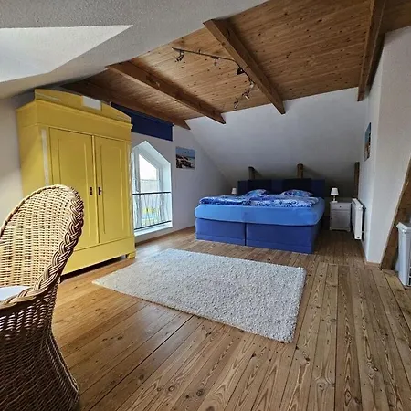 Holiday With 1 Bedroom 別荘