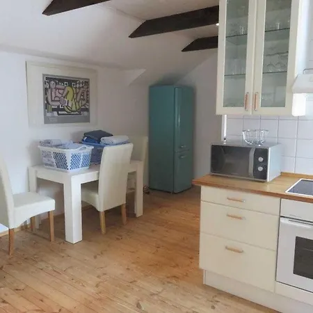 Holiday With 1 Bedroom *